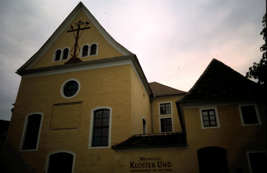 Kloster UND by herminegranger