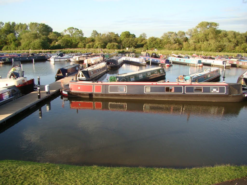 Borrow Upon Soar, Pillings Lock Marina by mMircea