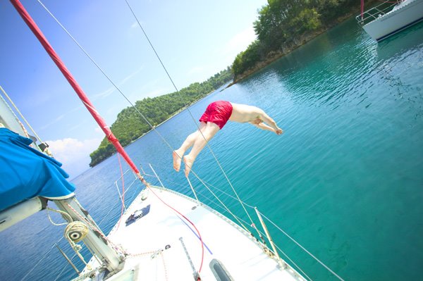 Diving at Public Beach - Skorpios by danielcrosbie