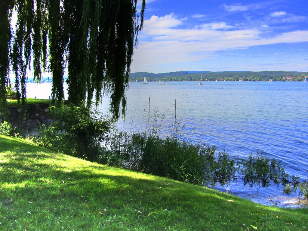 Il lago di Costanza (Bodensee) da Niederzell (Reichenau) by Claudio Pedrazzi