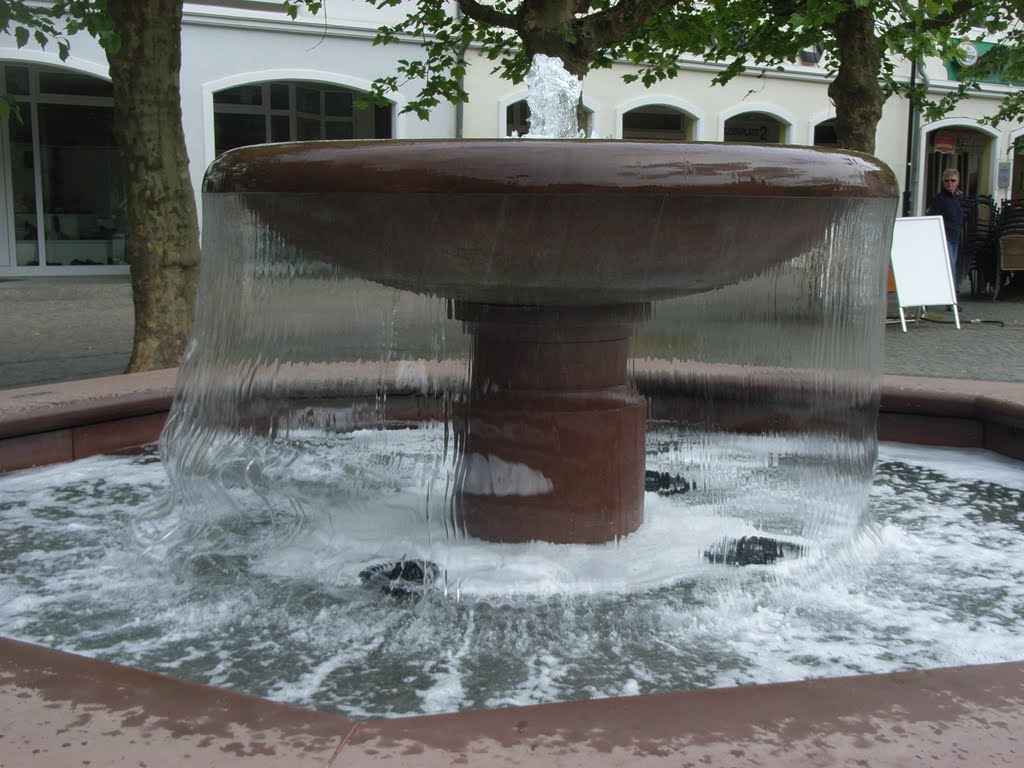 Sankt Wendel, Brunnen am Schloßplatz by Walter Brunner