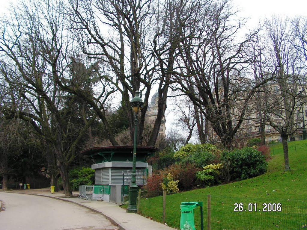 Buttes Chaumont by Gianfranco Pala