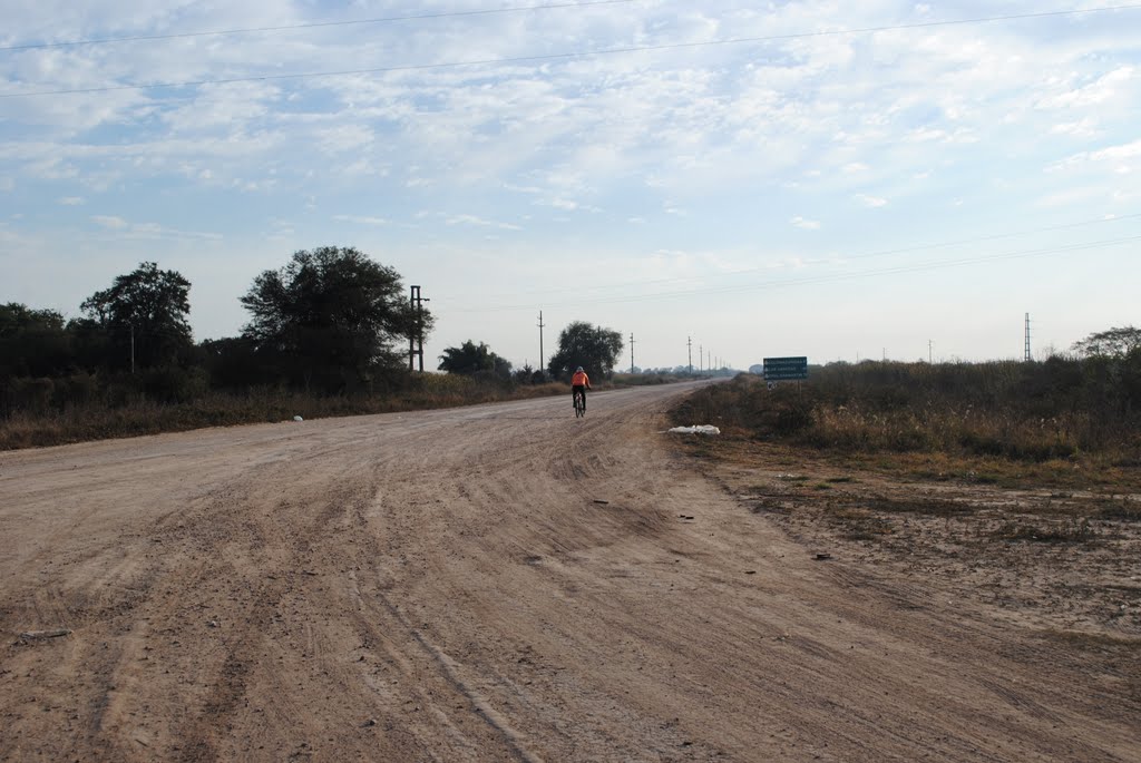 Camino a Colonias Unidas by Alfredo Portillo