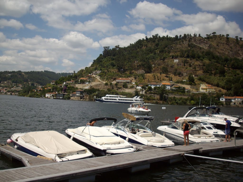 Rio Douro in Porto Antigo - Cinfães - Portugal by Mario:Portugal