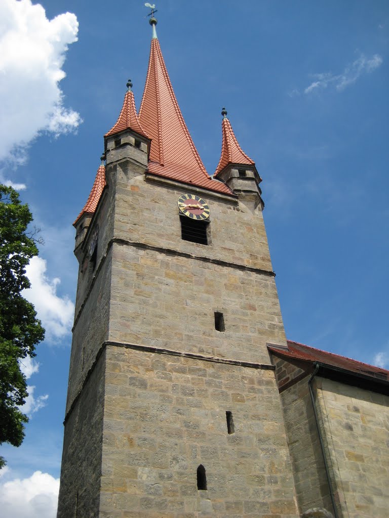 Turm der Wehrkirche Heroldsberg by cirro