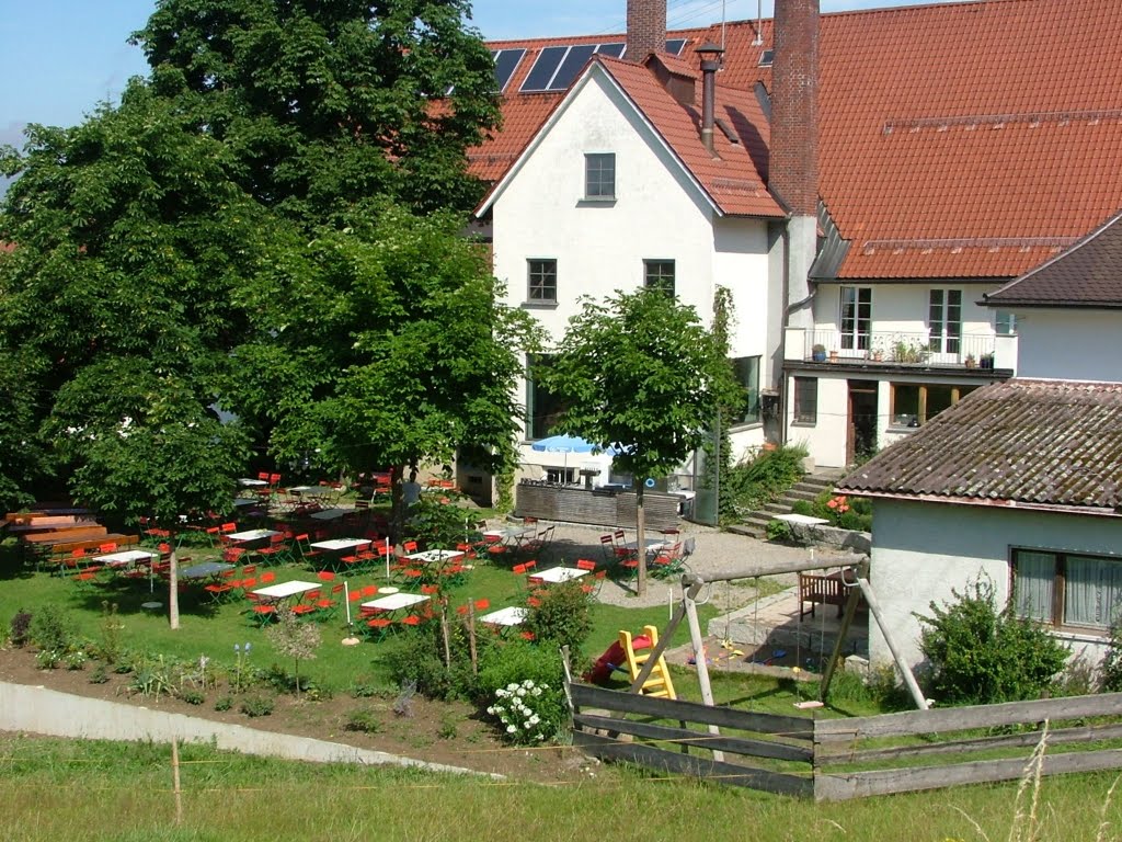 Krone Biergarten by Richard Mayer