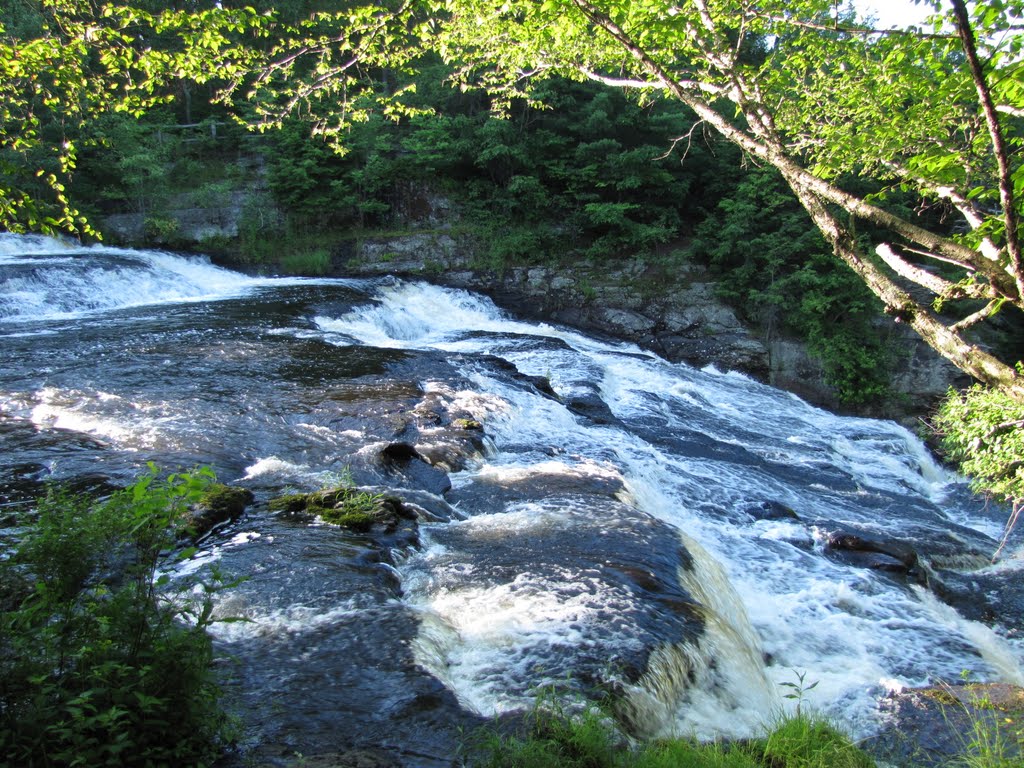 Upper Shohola Falls (Northern Section) by Chris Sanfino