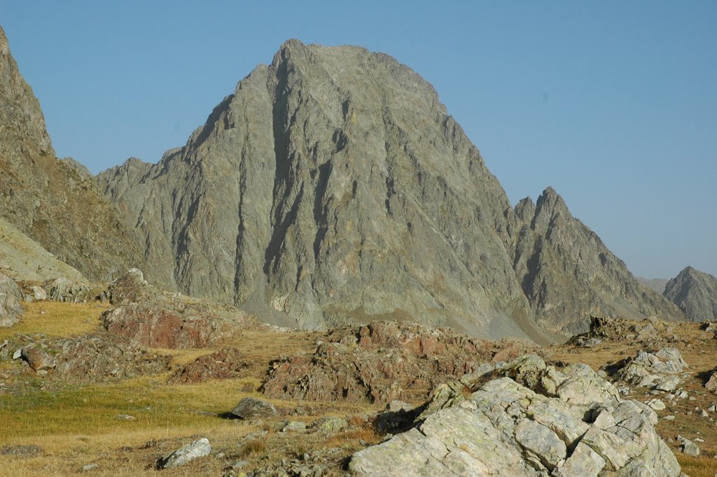 Becco Alto del Piz salendo verso l'altopiano della Rocca Rossa by Luca Rosso