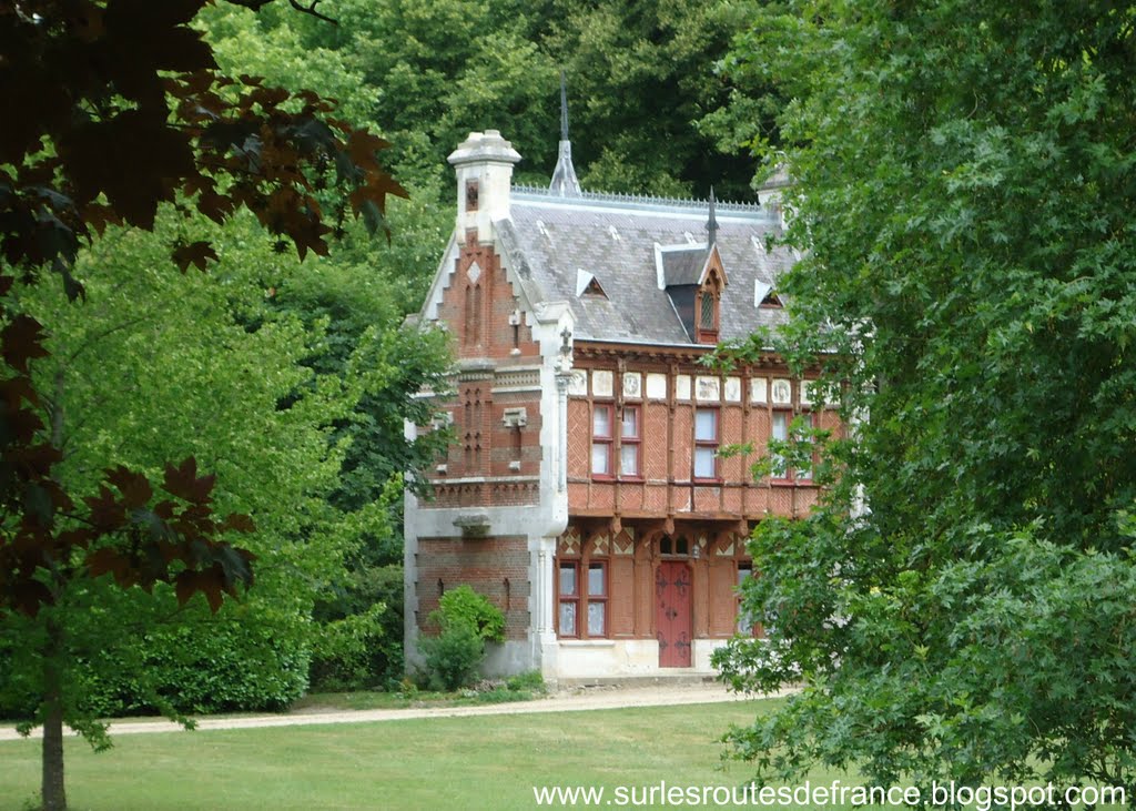 Amfreville-sur-Iton - "Le Chalet" XIXe (ISMH) - Dépendance du Château by Grég' Of Huest