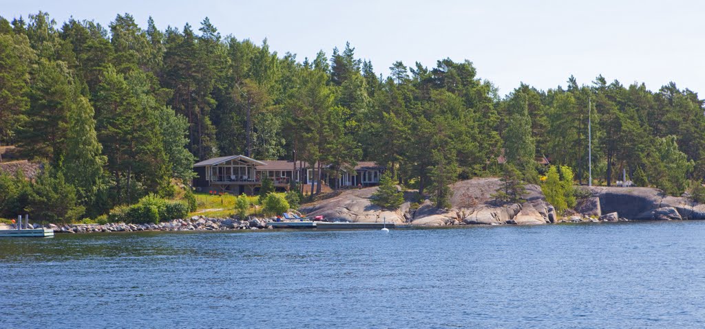 Stockholm archipelago, July 2011 by BengtENyman