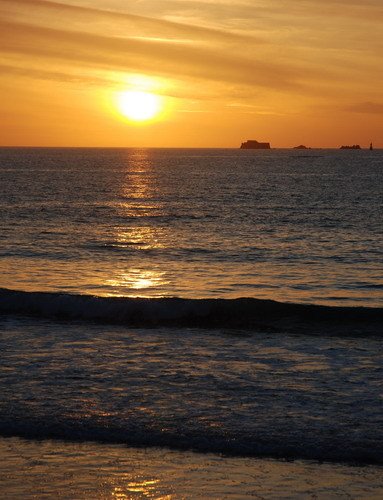 Saint Malo - coucher de soleil by jacky bachelet