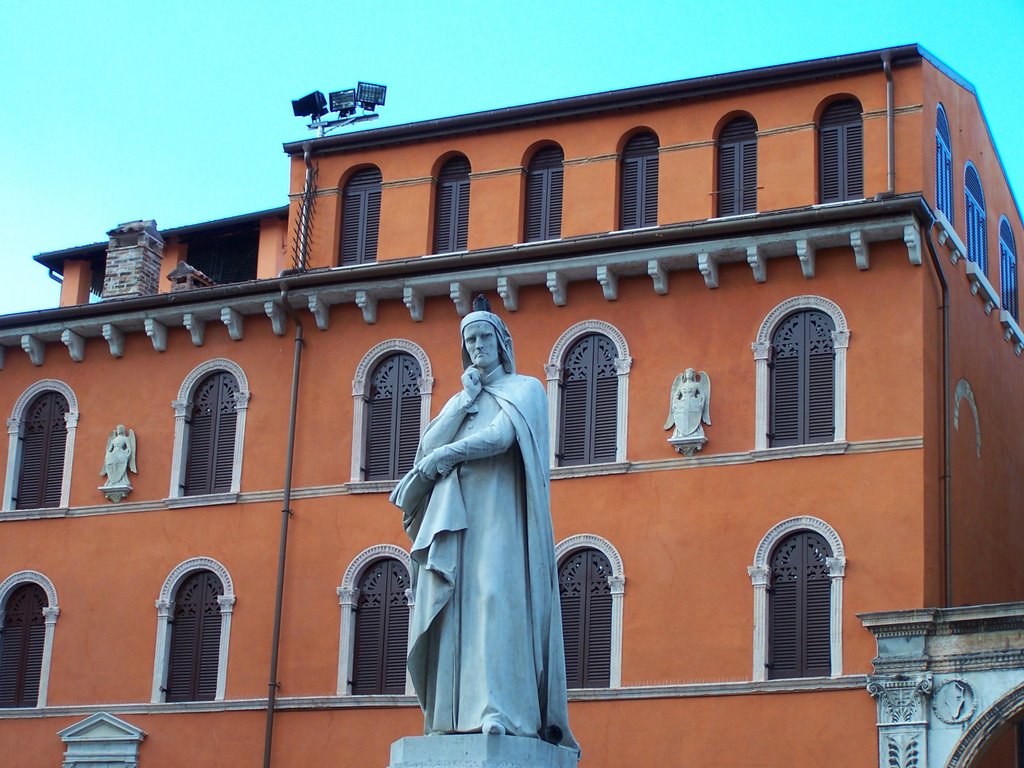 Piazza dei Signori (2) by Guardia di Porta