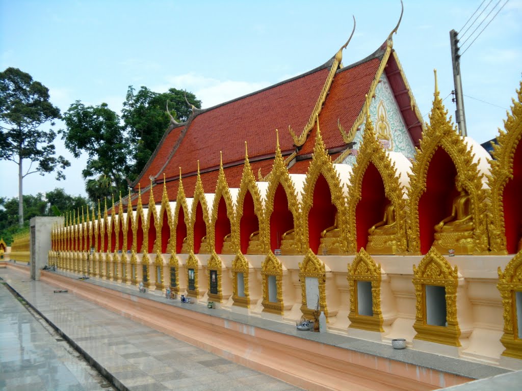 Wat Huai Yai, Pattaya. zaferkck by zaferkck ( b )