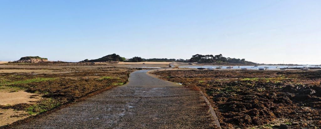 Île-Callot submersible road by BritPlom