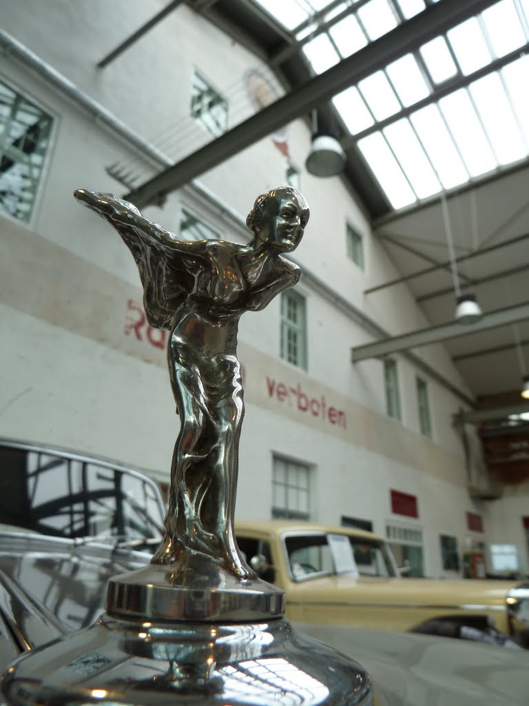 Spirit of Ecstasy by Ivo Kompletti