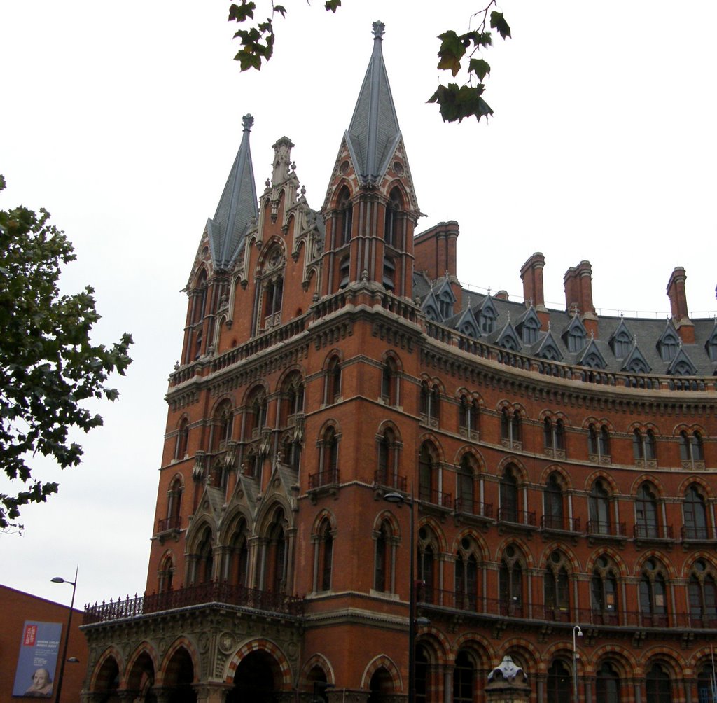 The new St Pancras by © Douglas MacGregor