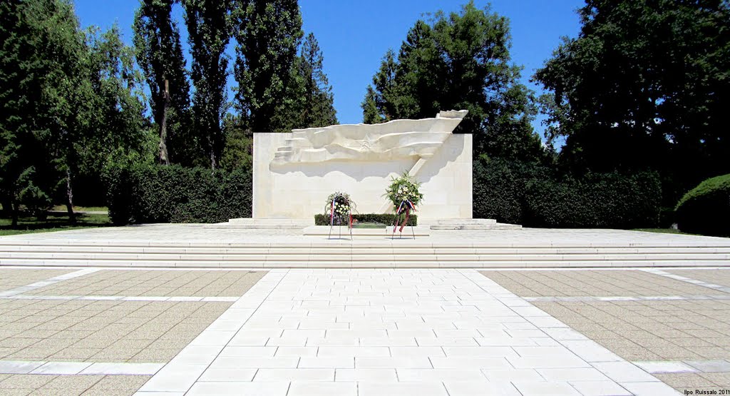 Mirogoj - fallen soldiers of WW2 - Russia by Ilpo Ruissalo