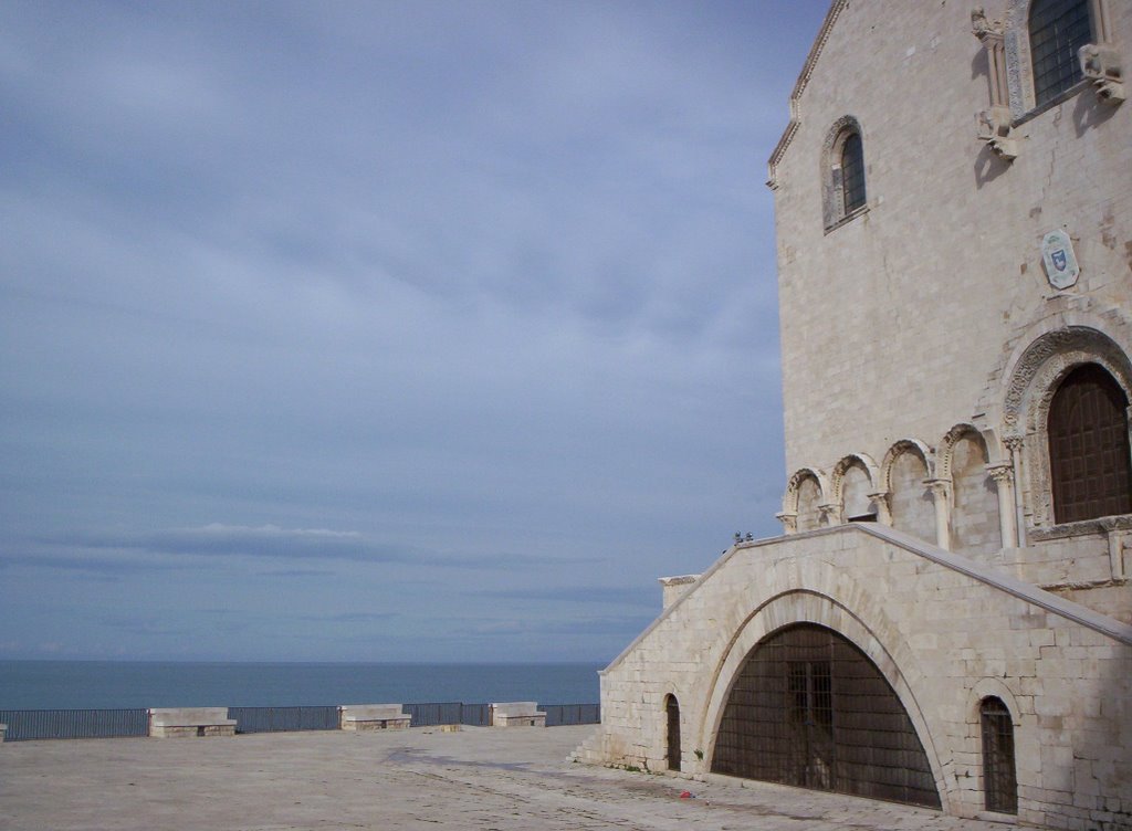 Ingresso Cattedrale di Trani by CharlieBrigante