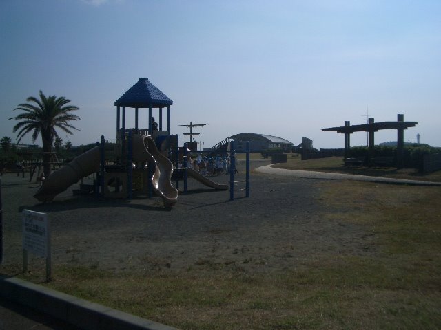 Shonan Kaigan Park by pyoipyoi