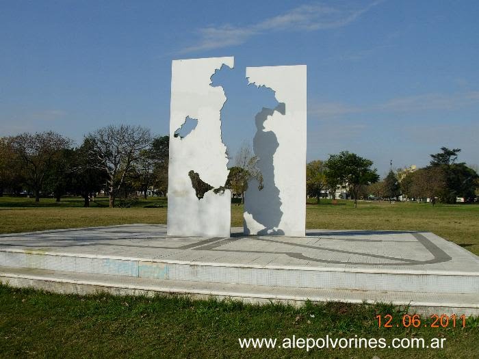 La Plata - Monumento a Italia (alepolvorines) by alepolvorines