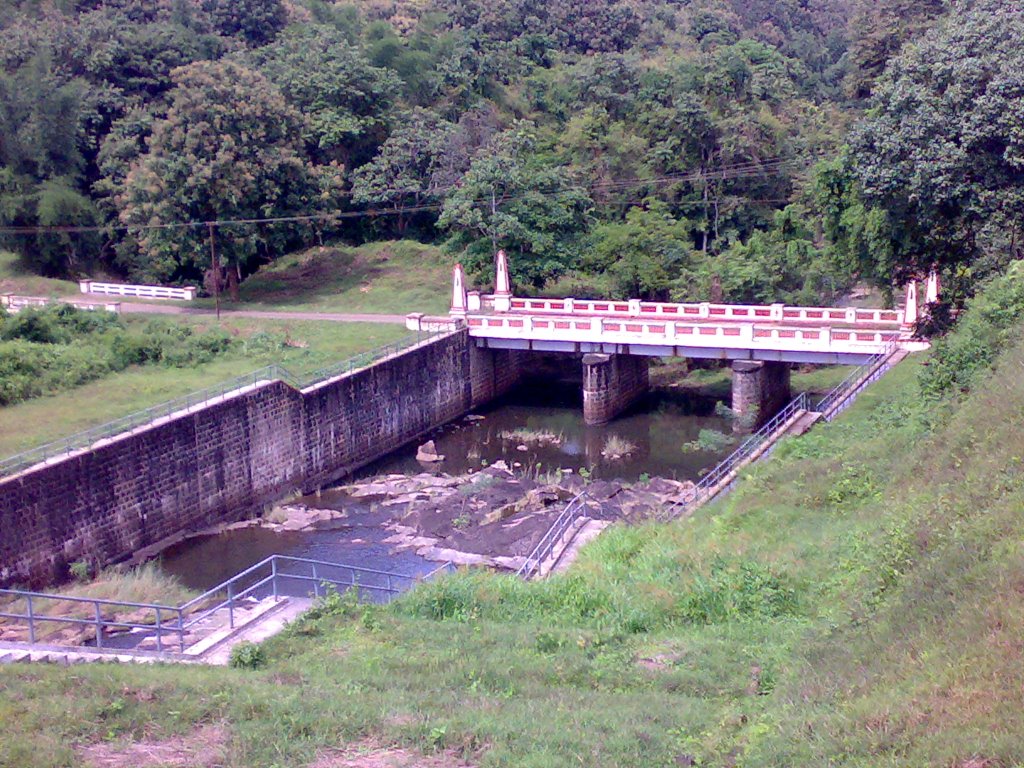 Tunakkadavu Dam in Kerala (India) by sheheen