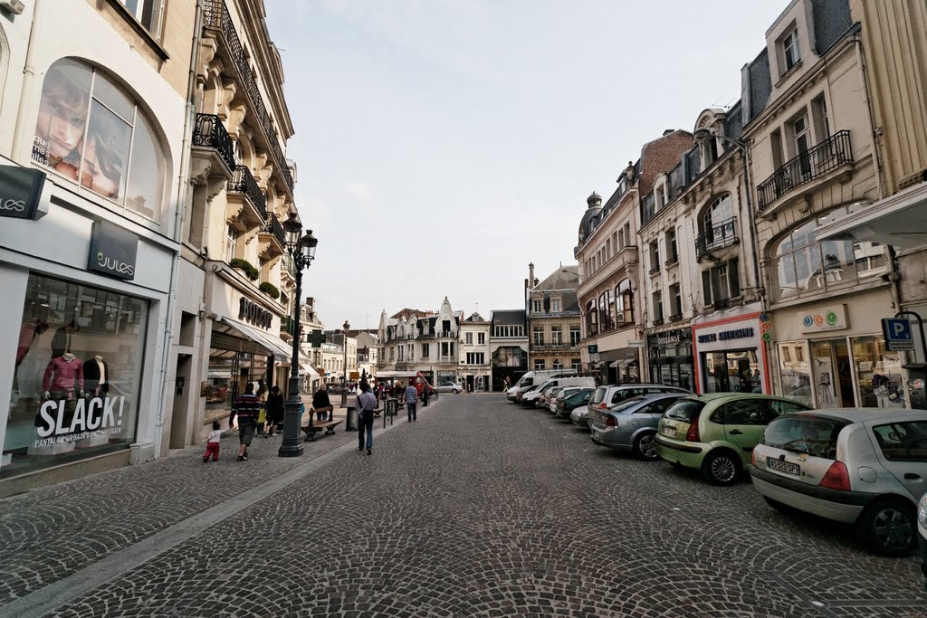 Saint Quentin - Rue de la Sellerie - View SE by txllxt