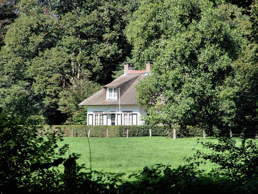 House at the Kieftskamp by Fred van Daalen