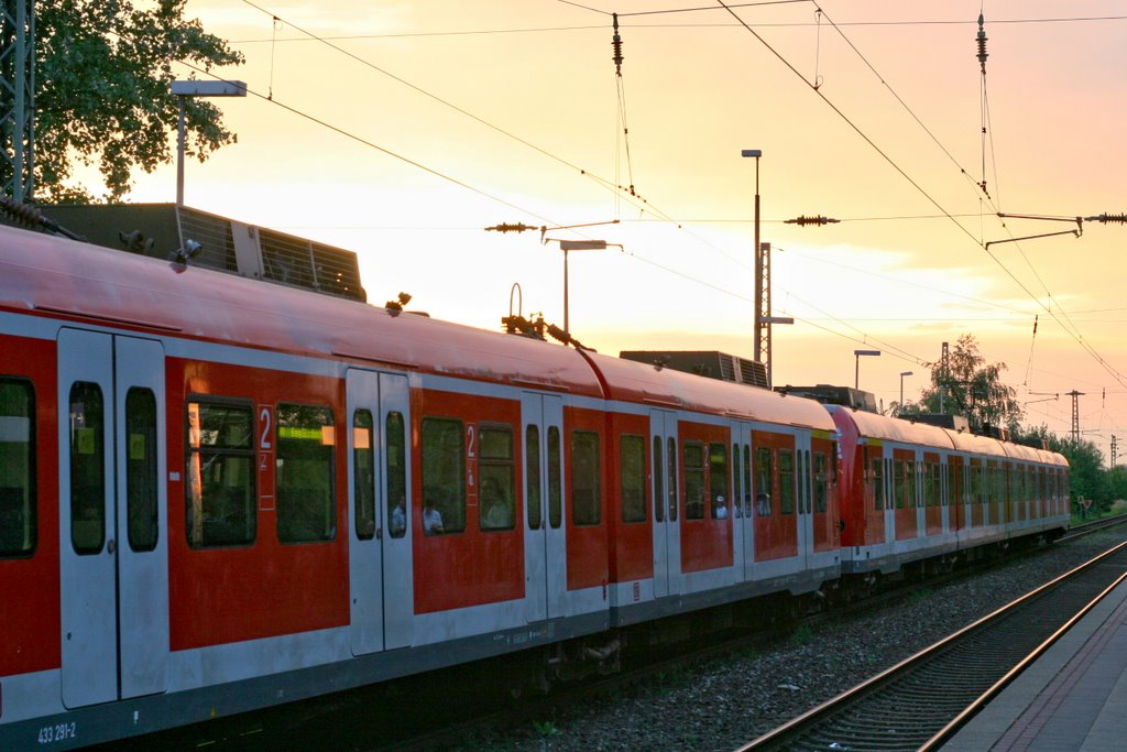 Nievenheim Bahnhof 02.06.2007 by Trajan61