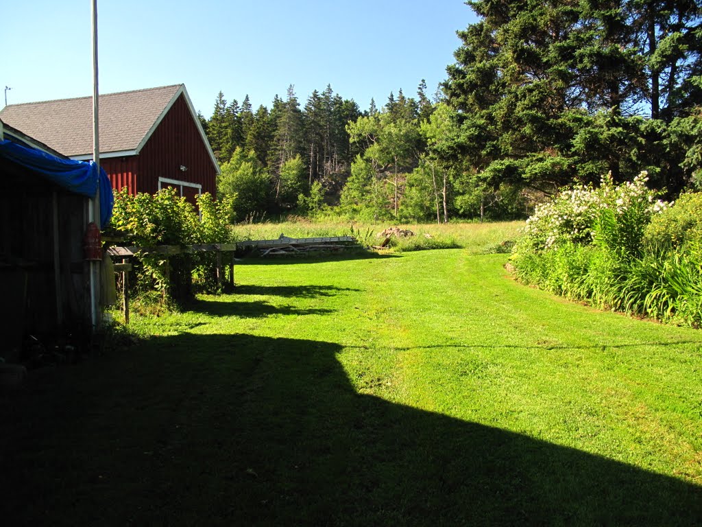 Start of the trail to Amethyst Cove. Be respectful by Wallace Howe