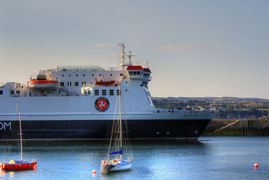 Ben My Chree leaving Douglas Harbour, Isle of Man by heathcliffe