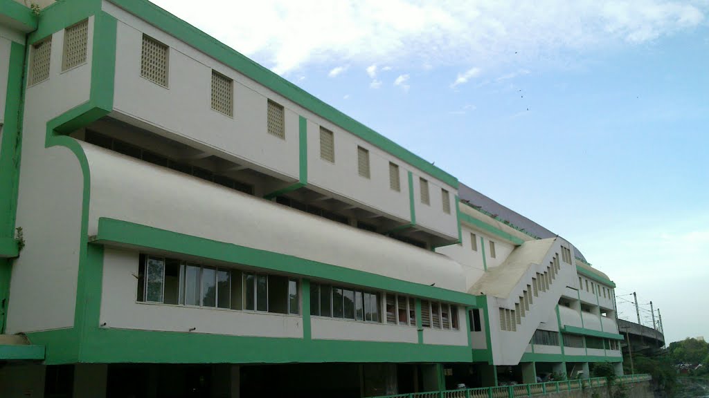 Chepauk MRTS Station, Chennai by gowreesan