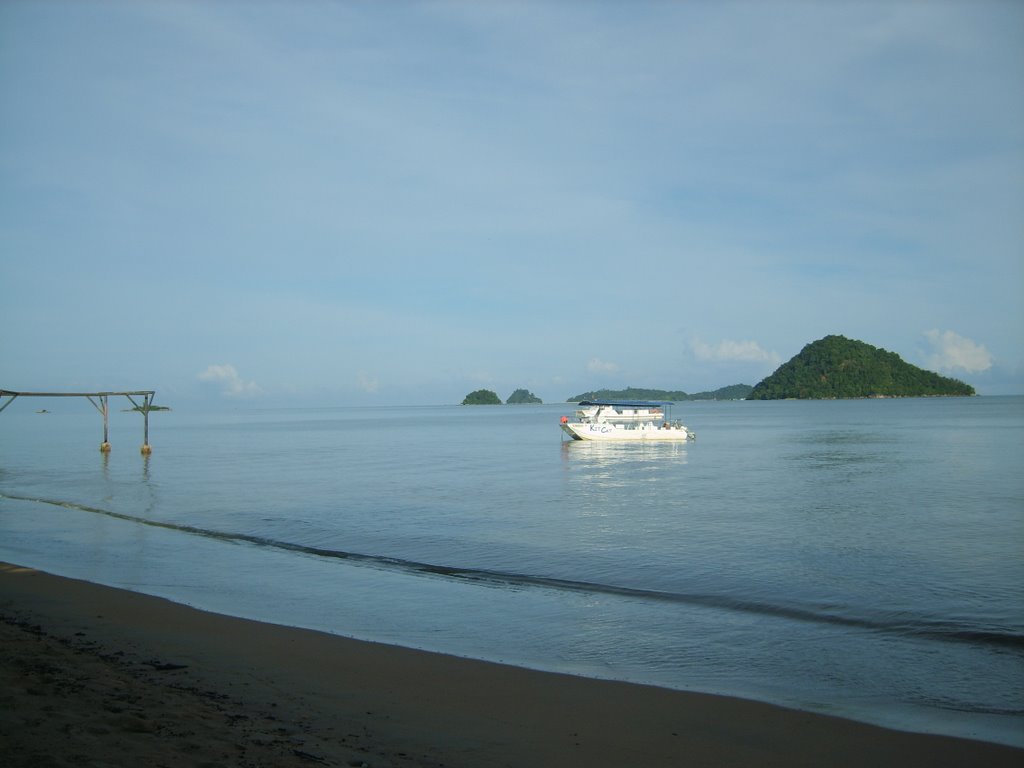 Jln Pengalat Lok Kawi, 89500 Penampang, Sabah, Malaysia by Jorgen Lindahl