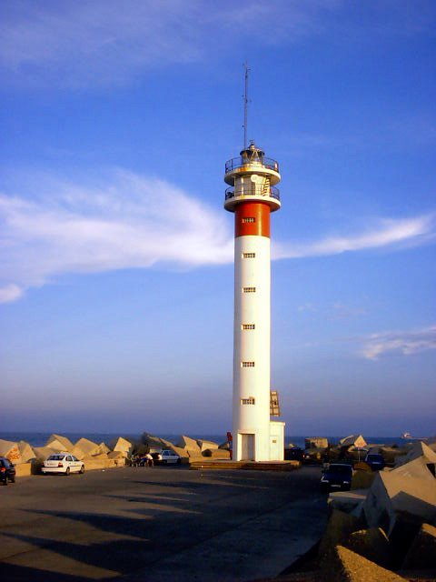 Dique de Contención de Arenas Príncipe Juan Carlos I, Huelva, Spain by Espartero