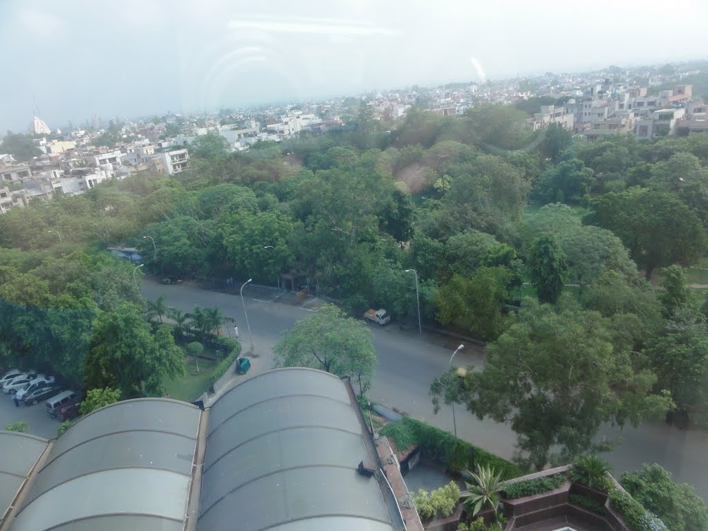 From Suryaa Hotel, New Delhi by SANKARS