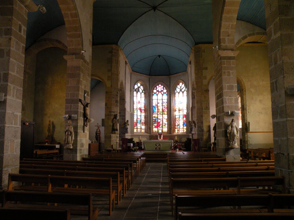 LANHOUARNEAU, nef de l'église Saint-Hervé. by Trébaol François