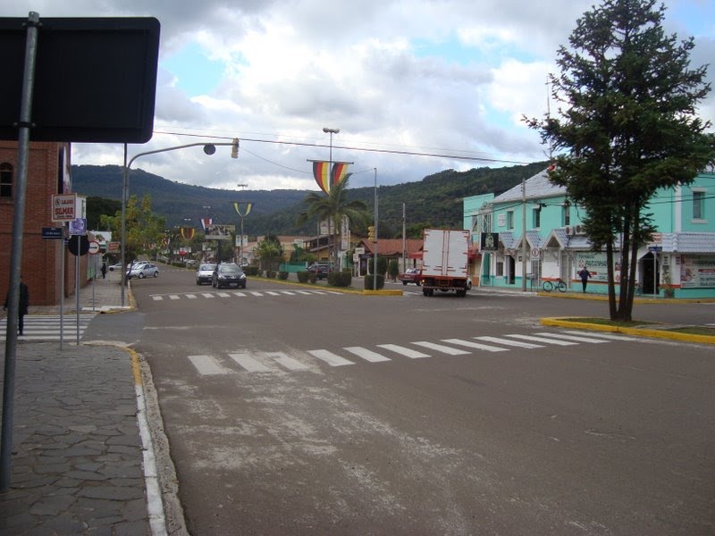 Centro de Três Coroas by Elvis Luis Rohr