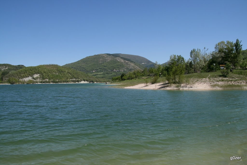 Lago di Fiastra by Gozer