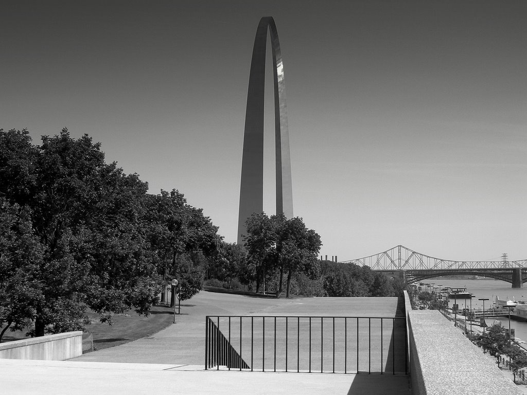 Saint Louis, Gateway Arch, View to North by JustforFun