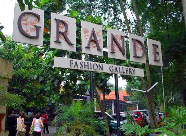 GRANDE Fashion Gallery , Bandung by ikung adiwar