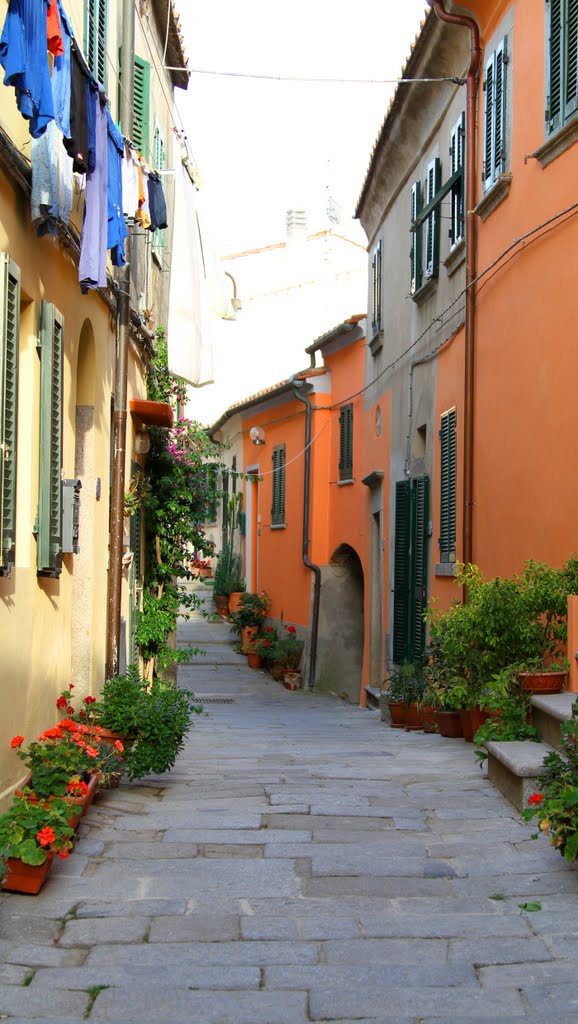 Sant'Ilario: via Vittorio Emanuele by Carlo Pelagalli