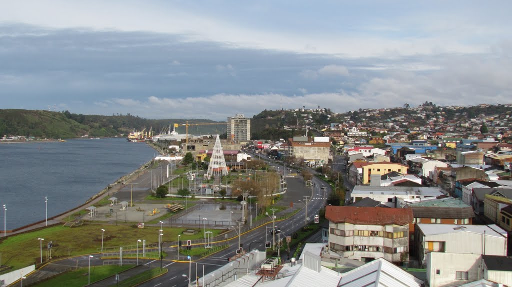 Costanera Puerto Montt by Claudio Paz