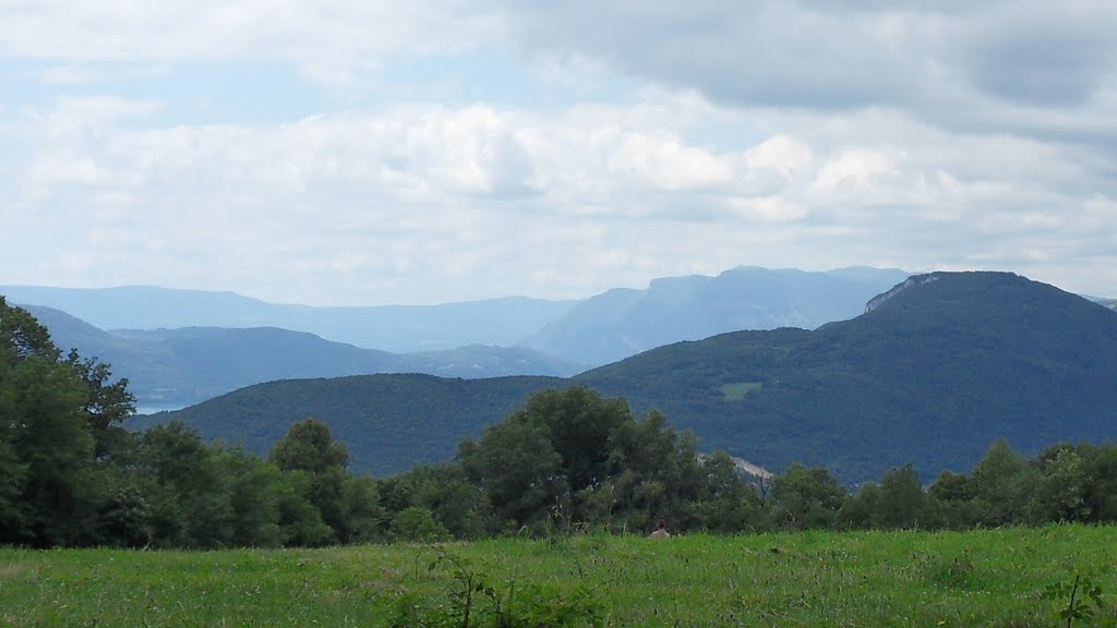 Vue vers Corsuet et le Bugey depuis Pugny Chatenod by Matopée