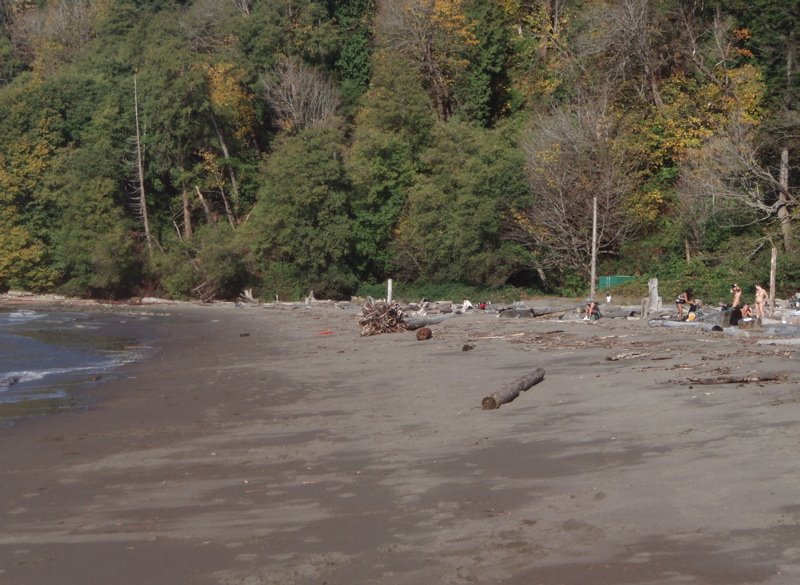 Wreck Beach on a late October day. by yasehtor