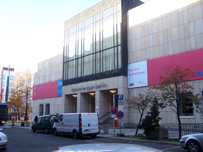 Berlin, Komische Oper by Egbert Herold