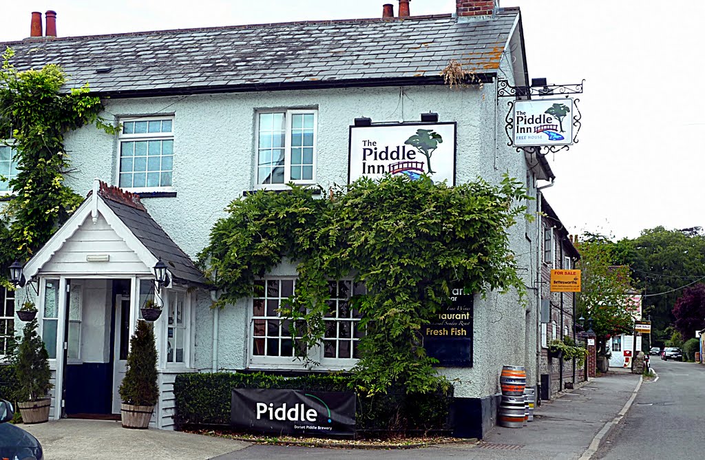 Piddle Inn ~ Piddletrenthide by Rosalyn Hilborne (♦Rosa♦)