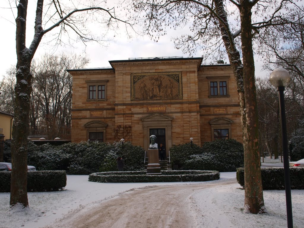 Hier, wo mein Wähnen Frieden fand, WAHNFRIED sei dieses Haus von mir benannt ! - BAYREUTH, Dezember 2009 by ReinhardKlenke