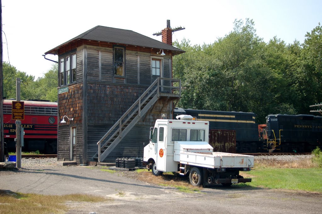 Cape May Seashore Lines Signal Tower "Tuckahoe" and Maintenance Vehicle No. 1022 at Tuckahoe, NJ by Scotch Canadian