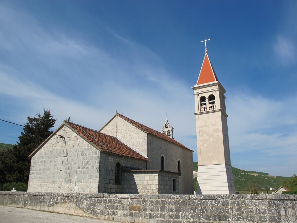 The parish church of St. Mihovil in Bisko 04.2011. by klimajajac