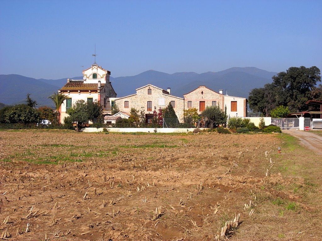 Can Cuiàs, Cardedeu, Vallès Oriental, Catalonia by Josep Xavier Sànchez