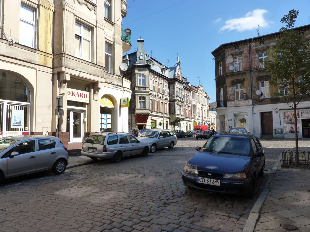 Ulica Doktora Karola Marcinkowskiego a dalej widok ulicy Henryka Sienkiewicza by Kazimierz .Mendlik